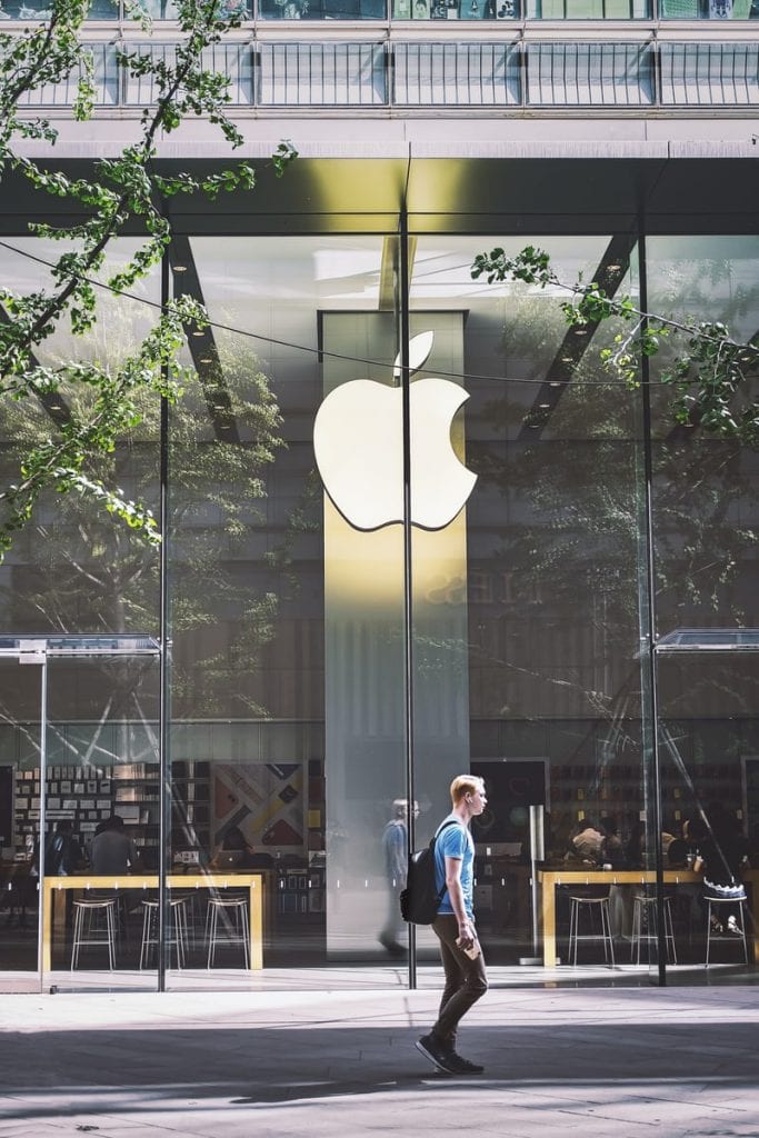 Apple Store Front